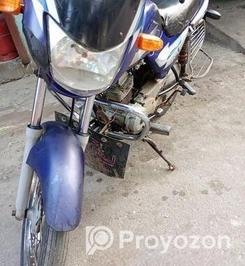 Bajaj CT 100 Motorbik 2013