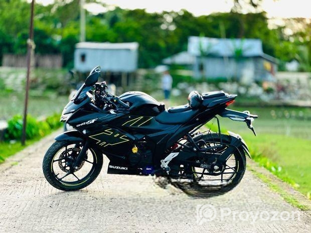 Suzuki Gixxer SF 2024