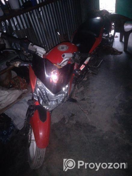 Bajaj Pulsar 135 . 2017