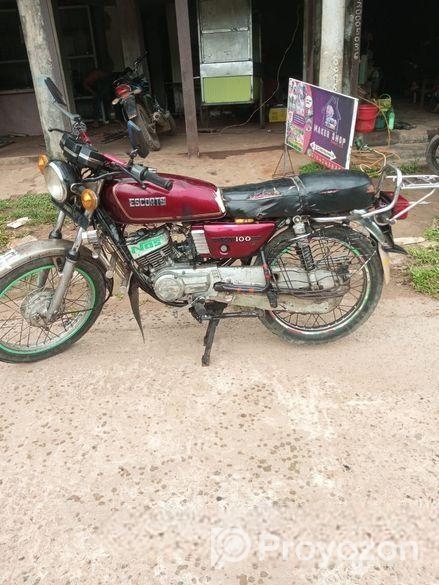 Yamaha RX100 . 1999