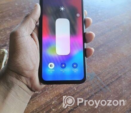 Apple iPhone 11 . (Used)