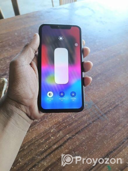 Apple iPhone 11 . (Used)