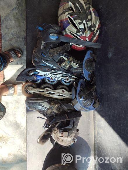 স্কেটিং সুজ ( জুতা)