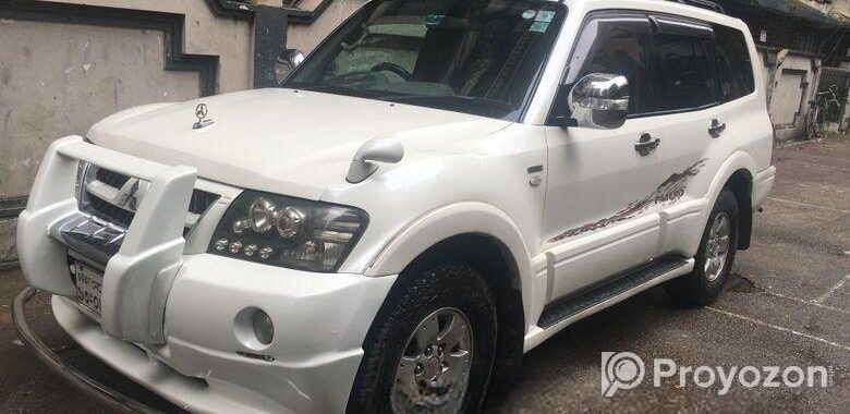 Mitsubishi Pajero v6-Full Fresh 2004