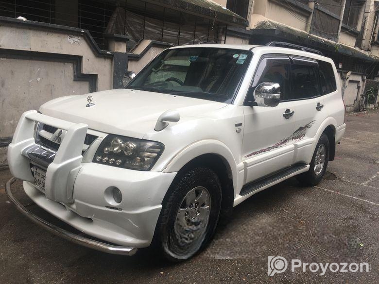 Mitsubishi Pajero v6-Full Fresh 2004