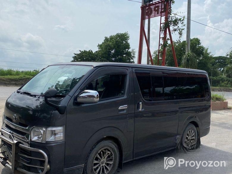 Toyota Hiace Supper GL 2012
