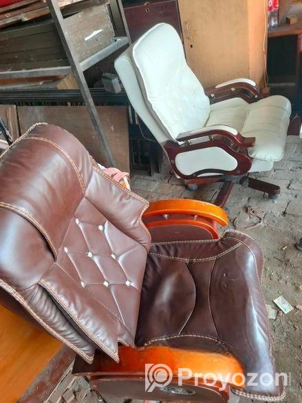 Office Chair & Table