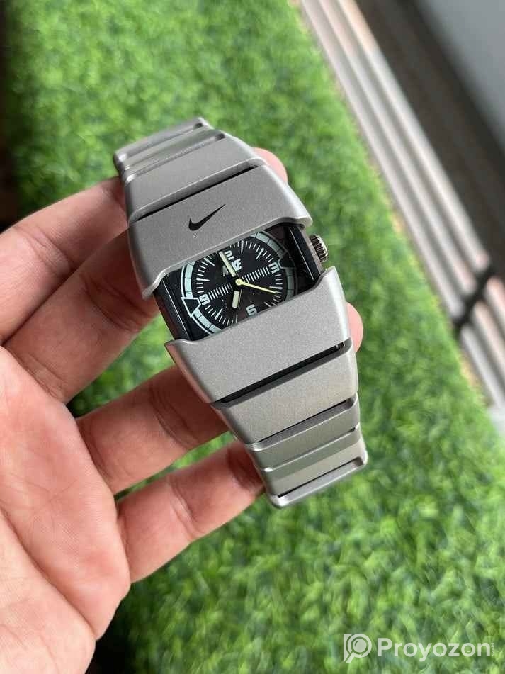 RC Nikee Chain Watch স্টাইলিশ এবং ইউনিক ডিজাইন