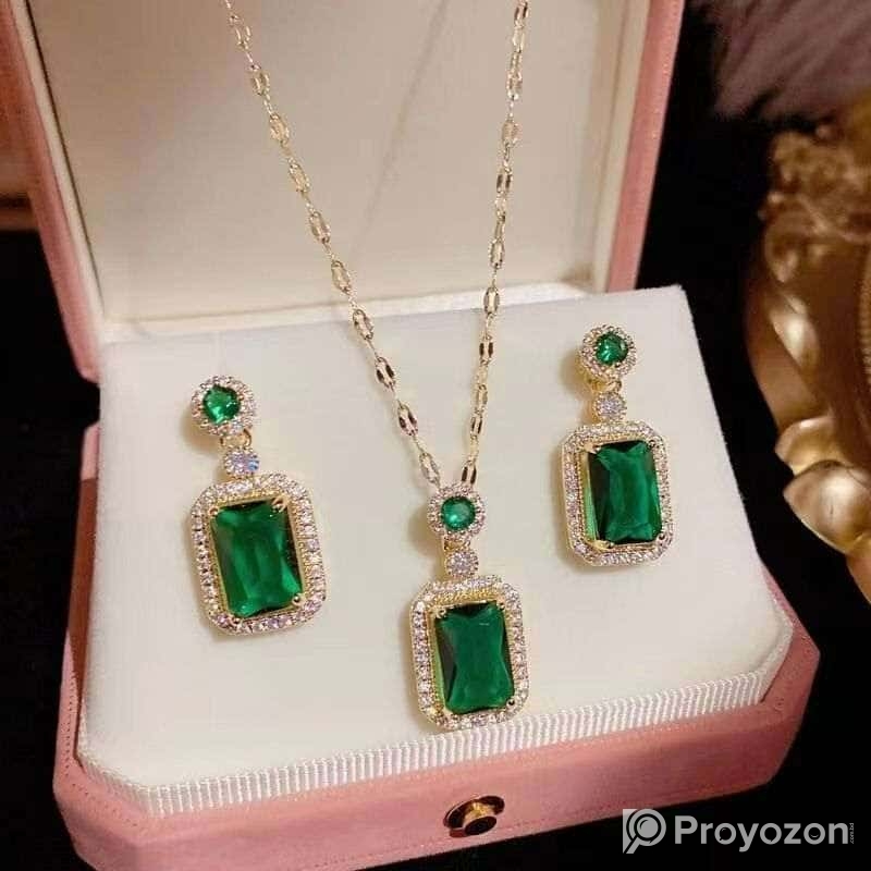 Green& red Pendant Necklace Combo Set Available