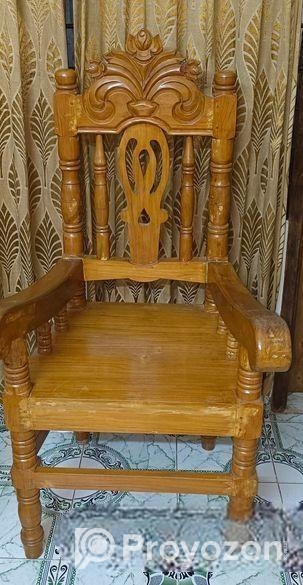 হাতাওয়ালা কাঠের চেয়ার বিক্রি হবে