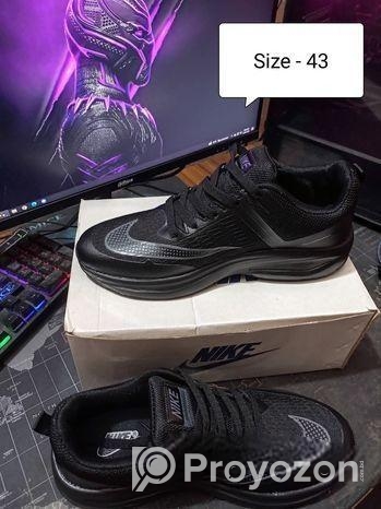 স্নিকার