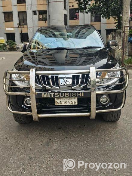 Mitsubishi l200 . 2016
