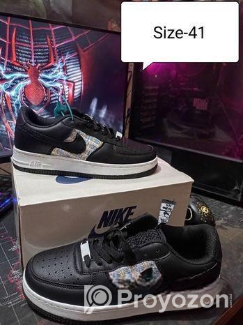 স্নিকার