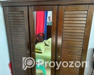 fitted-13_2025-11-10_17-15-59