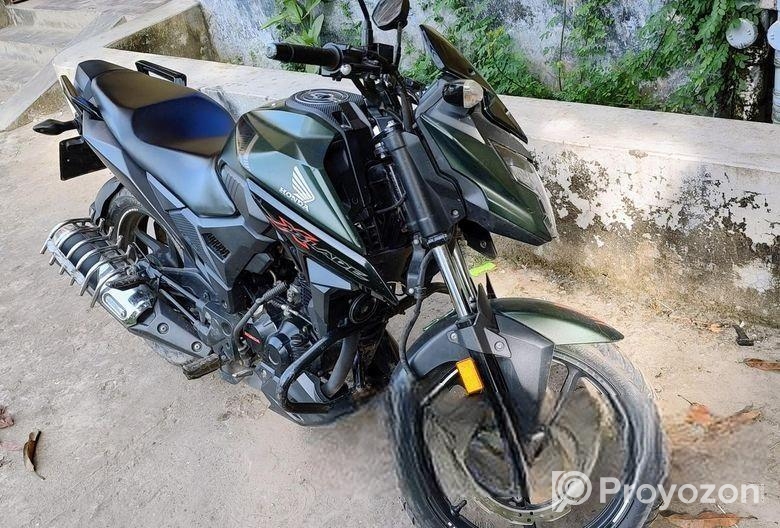 Honda X Blade 2022