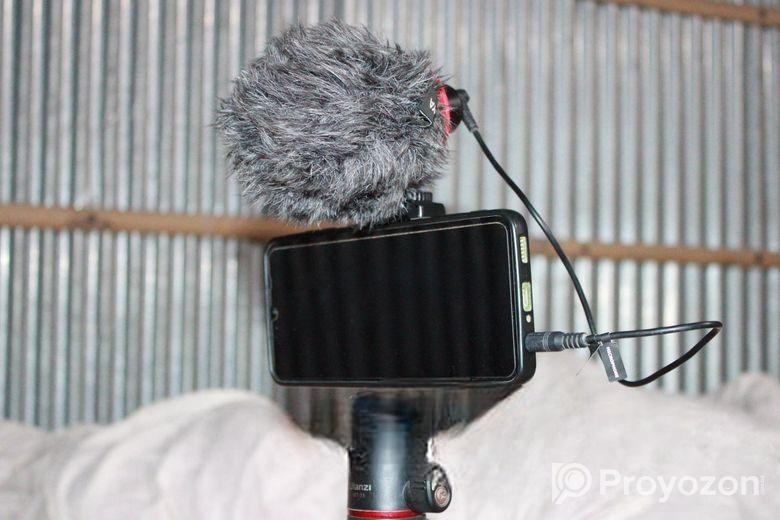 Boya by Mm1+ with Tripod