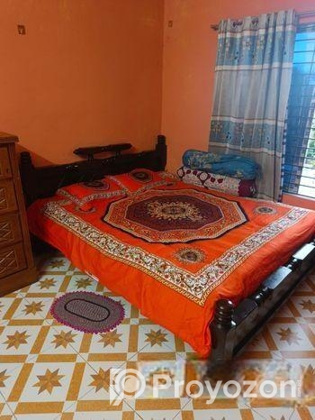 ২ মাস ব্যবহার করা সম্পুর্ন নতুন বোর্ড এর খাট