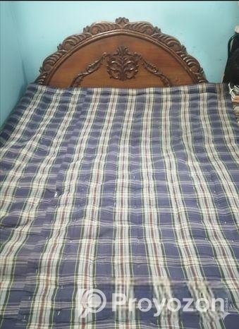 কিং সাইজের বিছানা