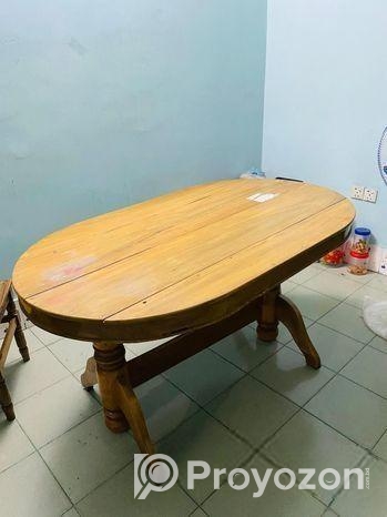 ডাইনিং টেবিল