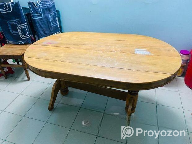 ডাইনিং টেবিল