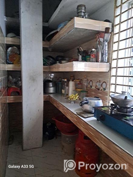 ২ য় তলায় রেডি ফ্লাটসহ শতাংশ জায়গা বিক্রয় হবে।