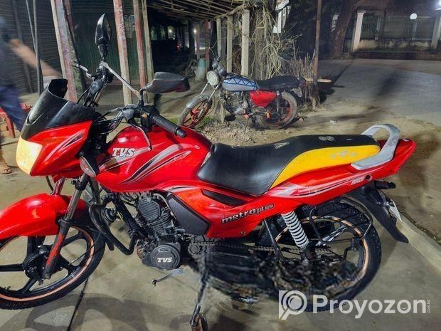 TVS Metro Plus 2017