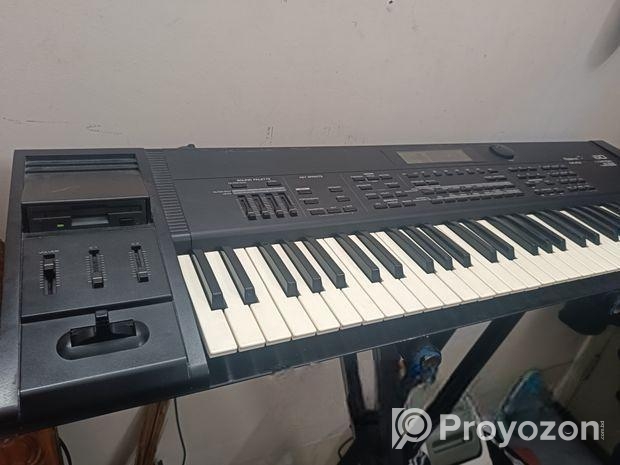 Roland Xp60