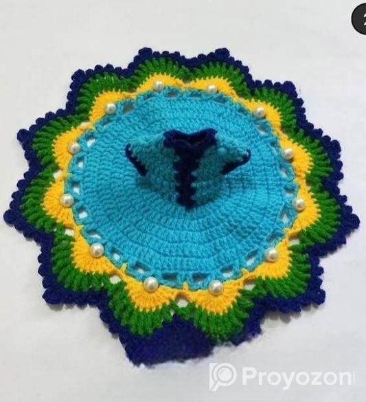 উলের তৈরি ঠাকুরের জামা।