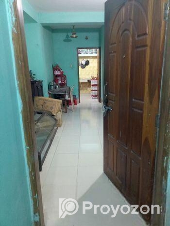 মেয়ে অথবা ছোট ফ্যামিলিদের জন্য এক রুমের সাবলেট বাসা ভাড়া দেওয়া