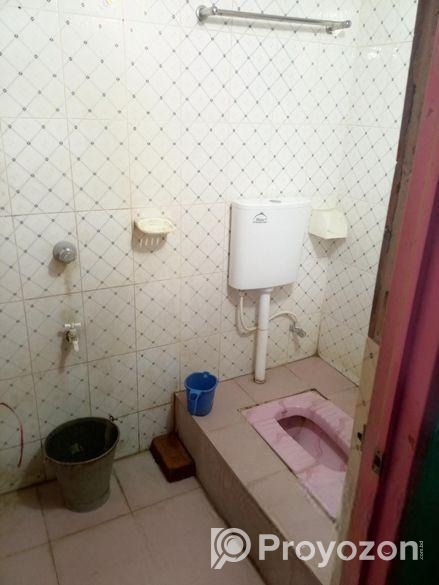 মেয়ে অথবা ছোট ফ্যামিলিদের জন্য এক রুমের সাবলেট বাসা ভাড়া দেওয়া