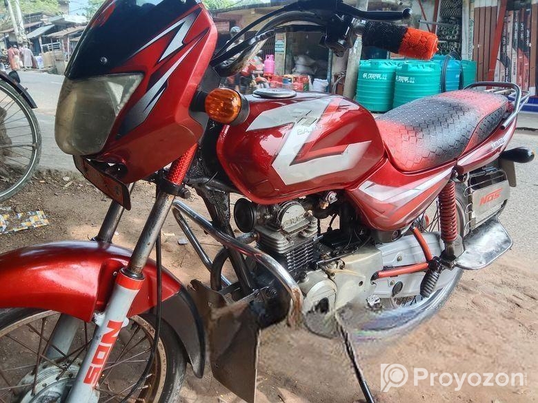 Bajaj CT 100 2016