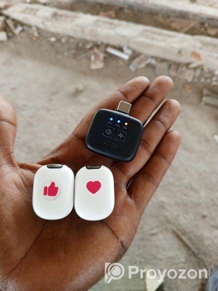 Ulanzi A30 Wireless Lavalier Tiny Microphone.