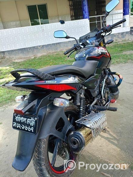 Bajaj Pulsar 150 . 2023