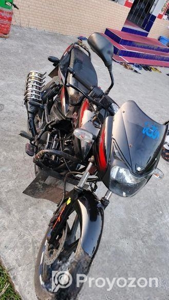 Bajaj Pulsar 150 . 2013