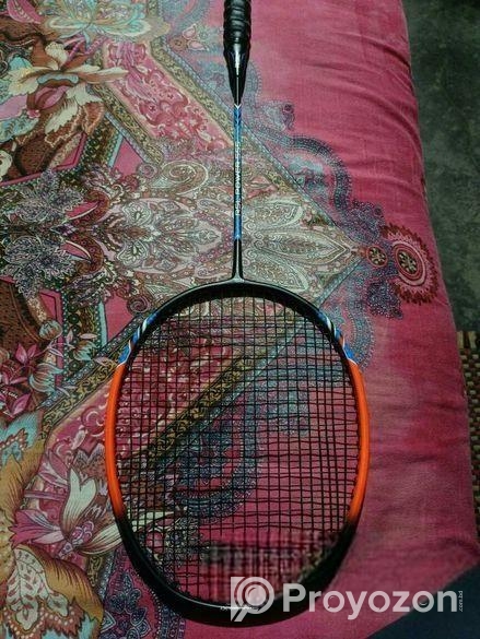 আকর্ষণীয় একটি রেকেট..