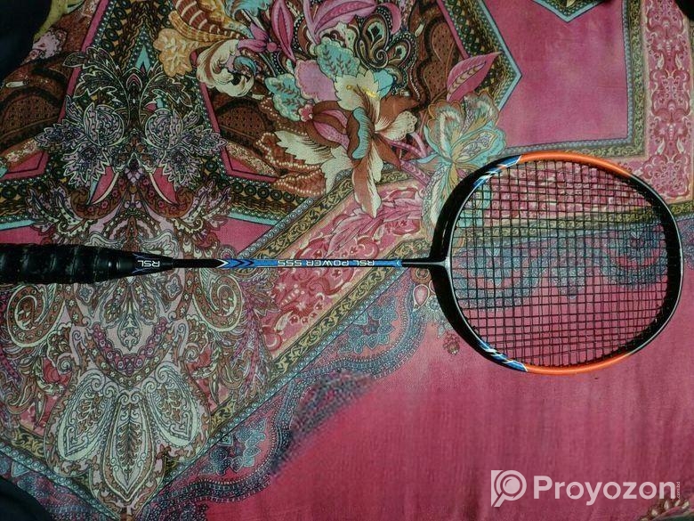 আকর্ষণীয় একটি রেকেট..