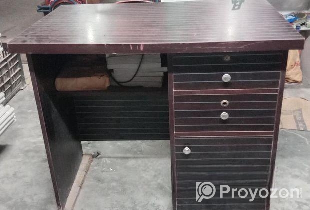 টেবিল বিক্রি করা হবে