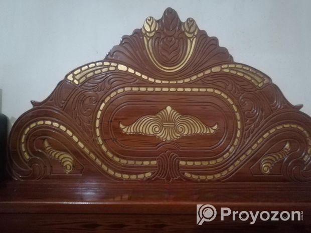 মালয়েশিয়ান কাঠের খাট