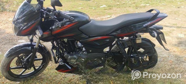 Bajaj Pulsar 150 . 2021