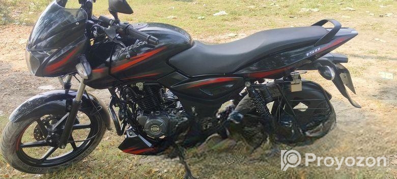 Bajaj Pulsar 150 . 2021