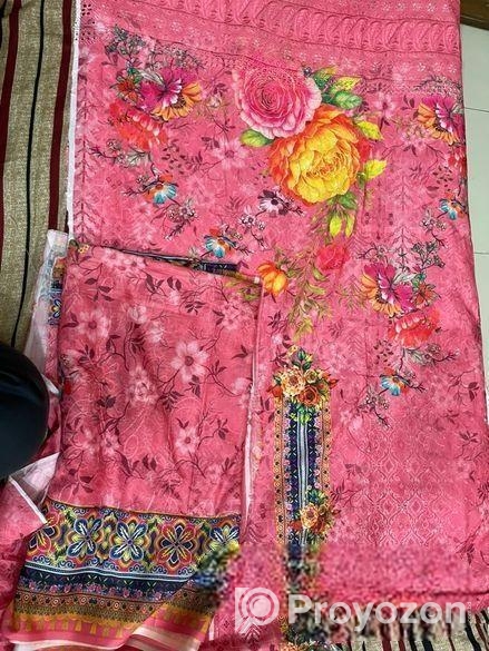 পাইকারি এবং খুচরা স্বল্প মূল্যে থ্রি-পিস বিক্রি করা হয়