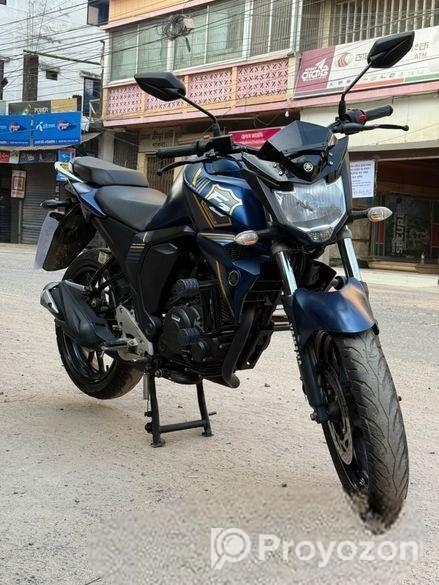 Yamaha FZs V2 2023 mobel