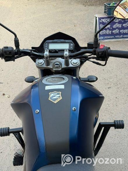 Yamaha FZs V2 2023 mobel