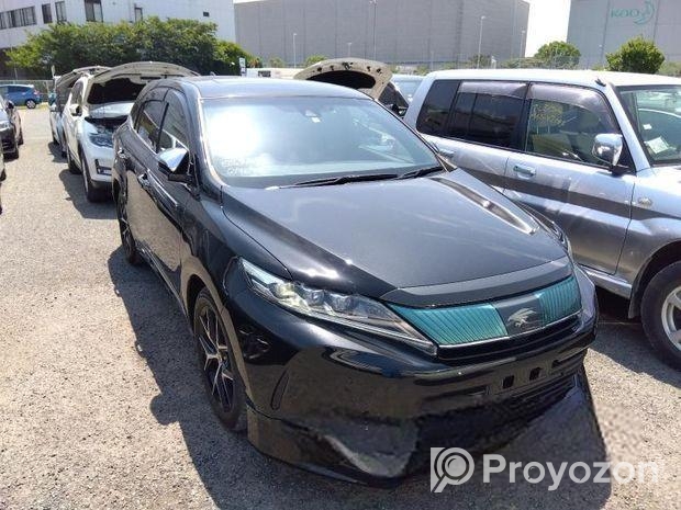 Toyota Harrier NON-HY-SUNROOF. 2020
