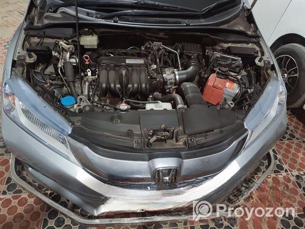 Honda Grace hybrid 2016