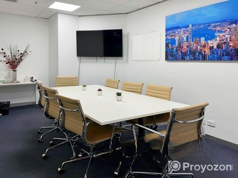 All-access to professional office for 5 in Regus Rahim Plaza De C