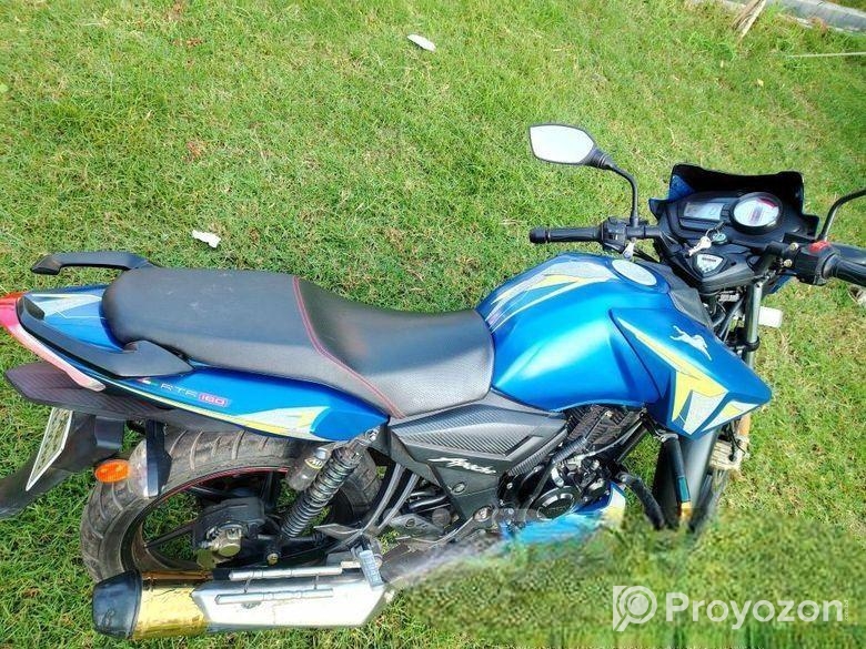 TVS Apache RTR . 2024