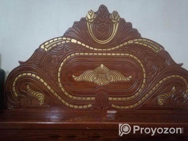 মালয়েশিয়ান কাঠের খাট