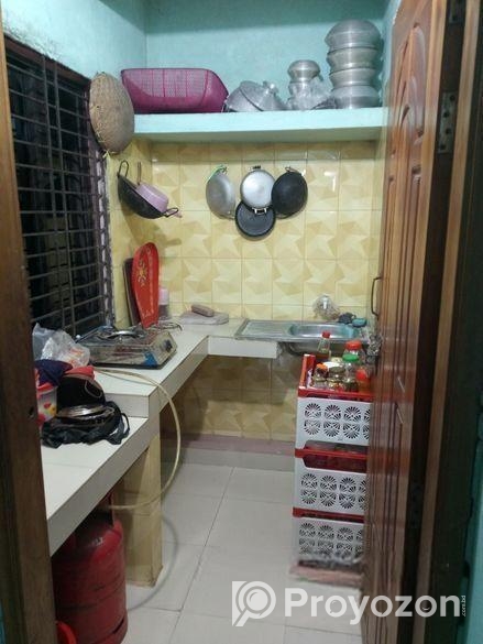 মেয়ে অথবা ছোট ফ্যামিলিদের জন্য এক রুমের সাবলেট বাসা ভাড়া দেওয়া