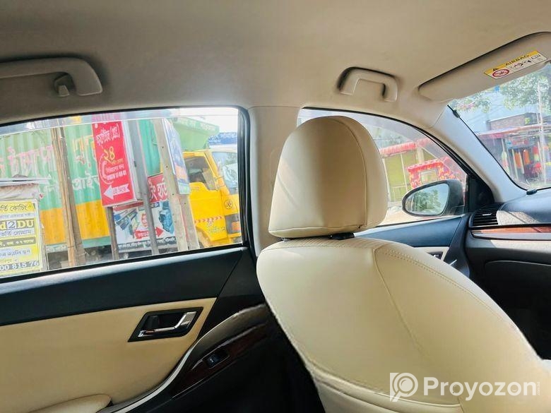 Toyota Premio . 2015